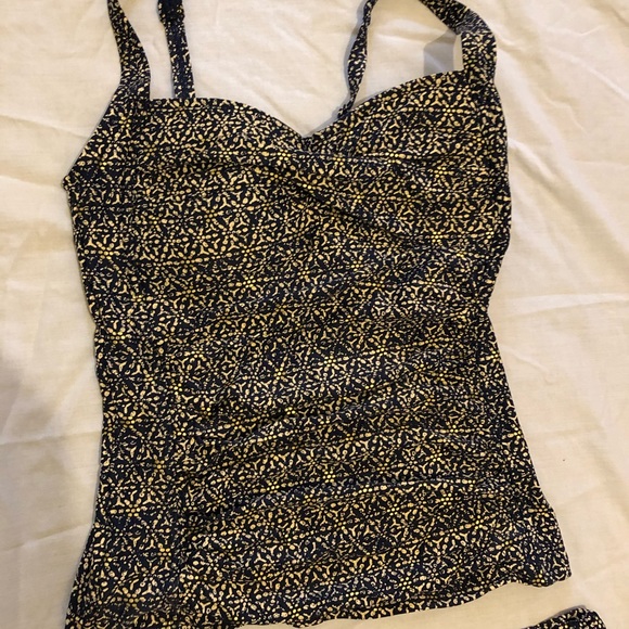 Tankini top, size 4 - Picture 7 of 8